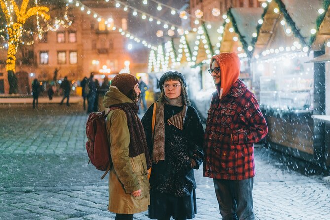 A Joyful Christmas: Private Walking Tour in Quebec - Sweets and Traditions at La Petite Cabane à Sucre