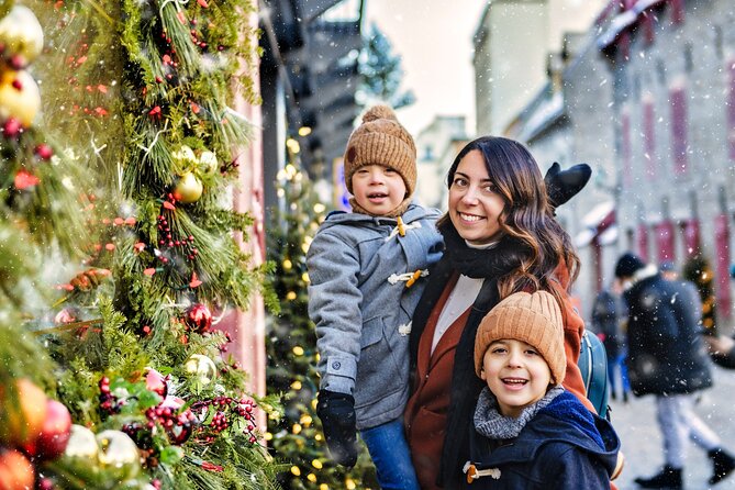 A Joyful Christmas: Private Walking Tour in Quebec - Dufferin Terrace’s Twinkling Lights and River Views