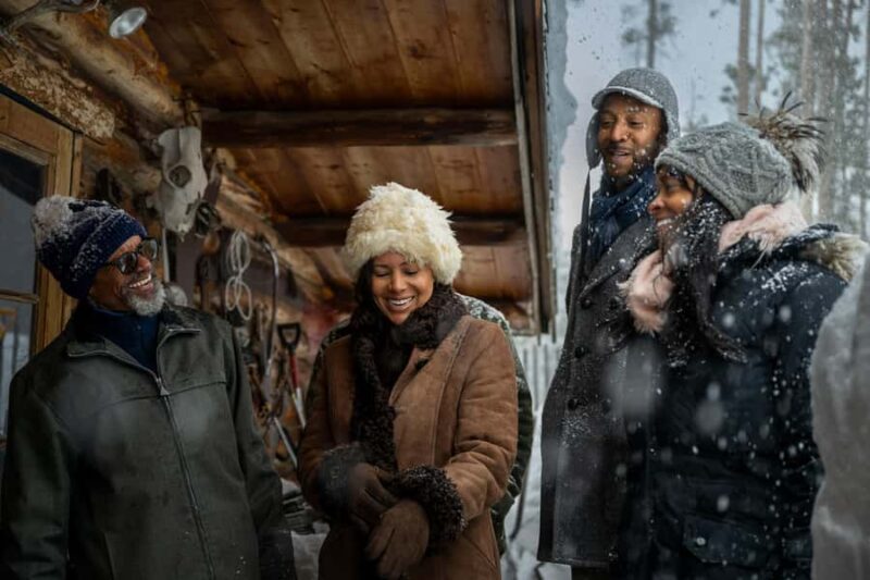 A Joyful Christmas: Private Walking Tour in Quebec - Exploring Old Quebec’s Christmas Magic at Quartier Petit Champlain