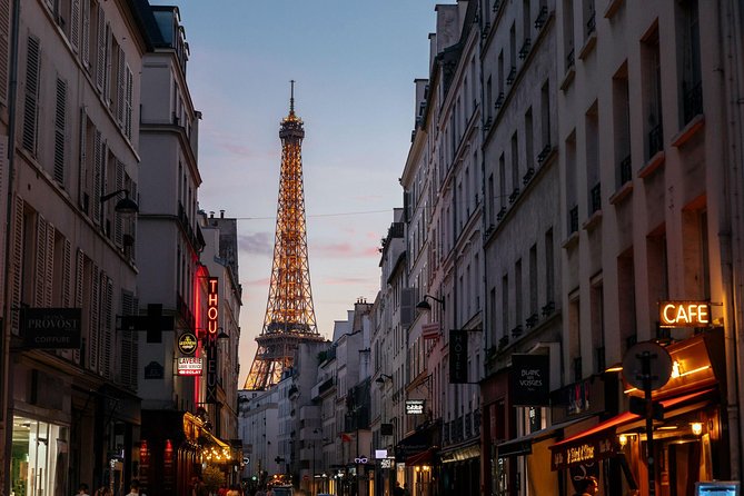 A Magical Evening in Paris With Locals: PRIVATE City Walking Tour - The Guide and Personalization