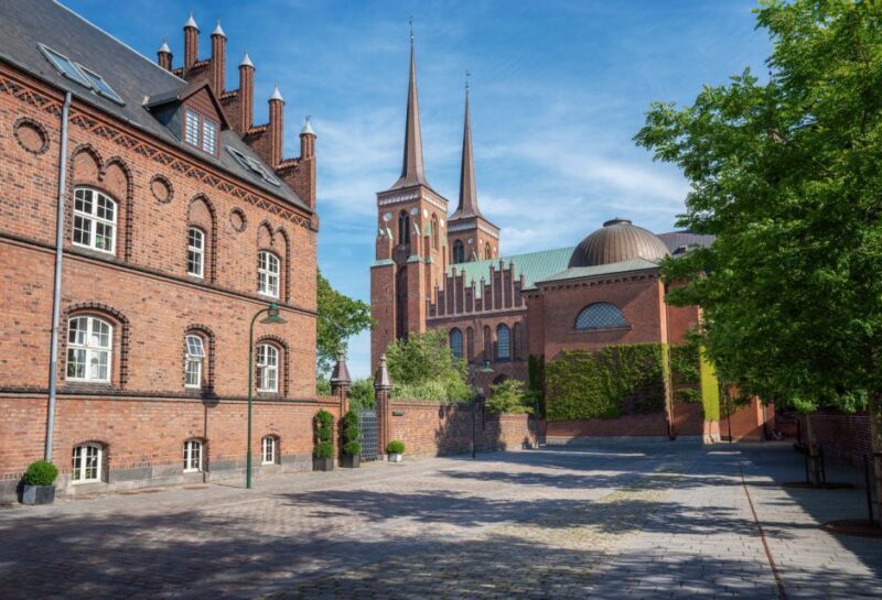 A Romantic Private Tour Through Roskilde - Key Points