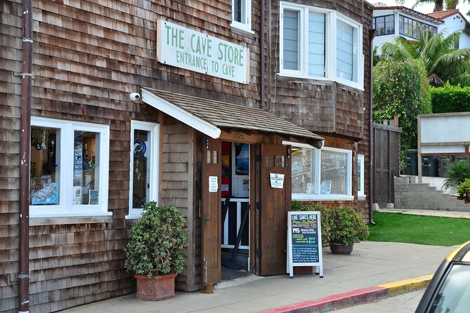 A Seaside Stroll: La Jolla's Hidden Treasures Self-Guided Tour - Visiting the Elegant La Valencia Hotel