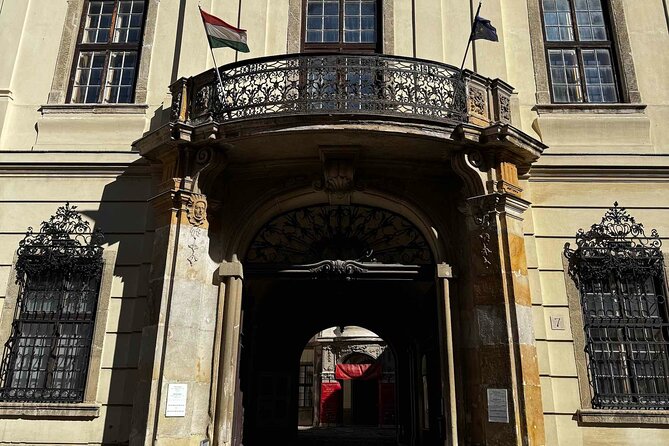 A Self-Guided Audio Tour of Budapests Castle District - Practicalities and Accessibility