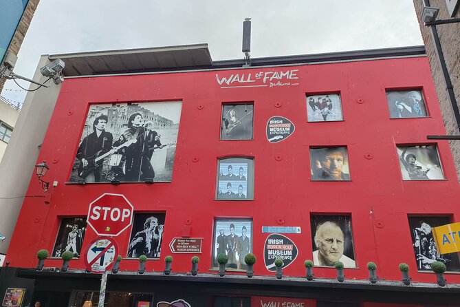A Self-Guided Audio Tour of Dublin's Temple Bar - Visiting Iconic Dublin Landmarks and Artistic Spots