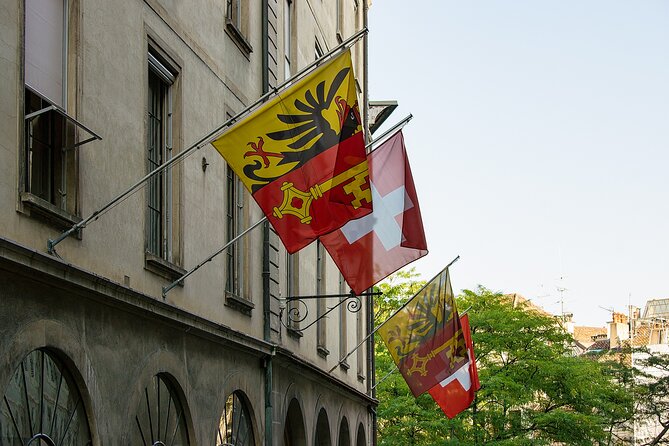 A Self-Guided Audio Tour of Genevas Old Town - User Experience and Review Highlights