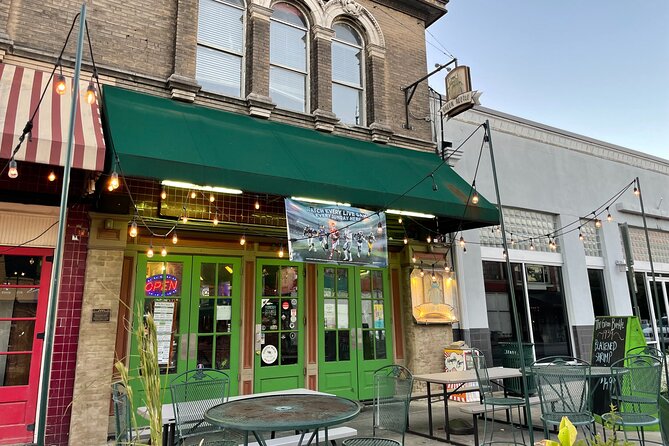 A Self Guided Walking Tour of Brews, Blues and BBQ in Memphis - The Lively Atmosphere of Silky OSullivan’s and General Washburns Escape Alley