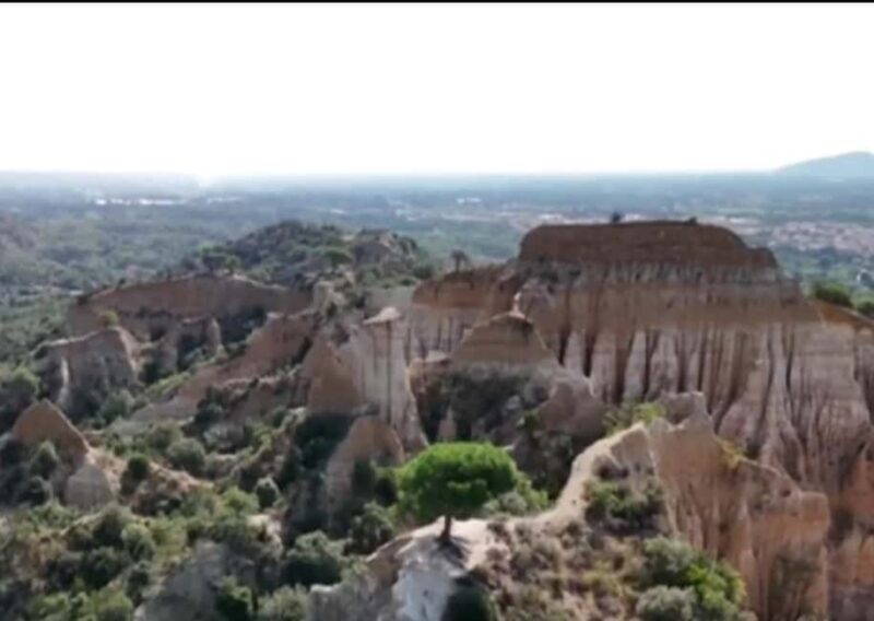 A sensory walk at Les Orgues, between nature and landscape - How the Walk Unfolds: The Itinerary and Key Stops