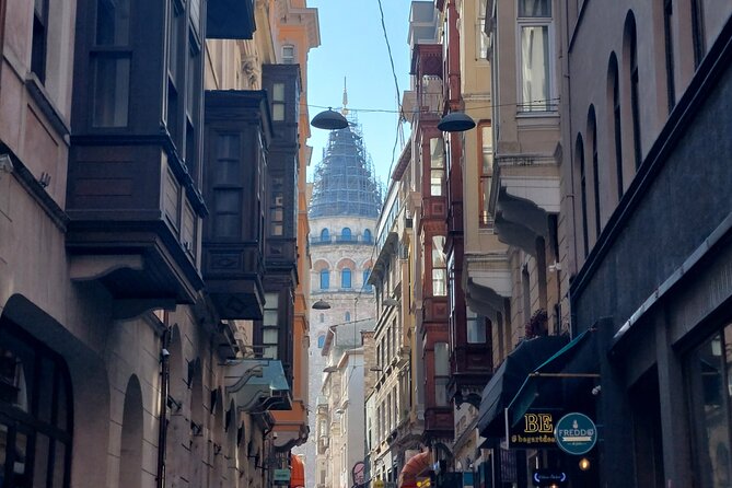 A Short Introduction of Istanbul, from Old Town to Karakoy! - Starting at the German Fountain in Fatih: Meeting Point and Logistics