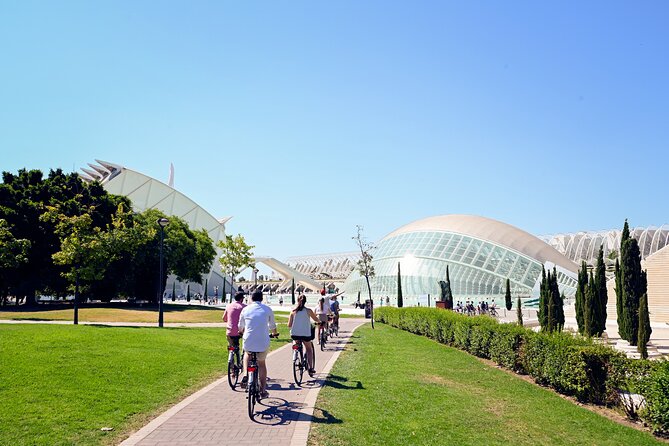 A Short Trip Excursion by Bike in Valencia! - The Flexibility of Bike Options and Family-Friendly Features