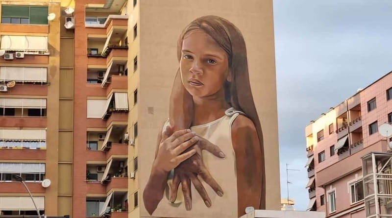 A short walking tour showing all in Tirana - Key Points