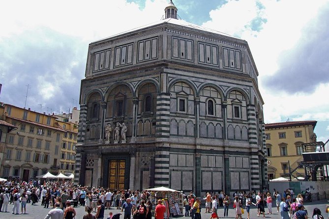 A sweet walking in Florence from Rome - Walking Through Political Power at Piazza della Signoria