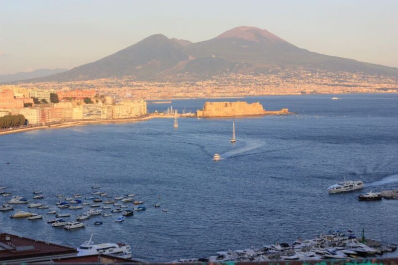 A taste of Napoli: Food Walking Tour with Local Tour Guide - Key Points