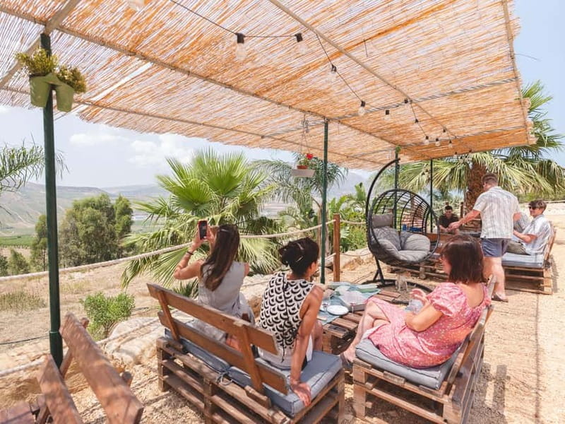 A Taste of Sicily: Wine, Picnic and Stunning Views Escape - Sunset Views and Relaxation in the Sicilian Countryside