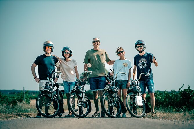 A Tour in Provence in a typical French motorized bike : the Solex - Key Points