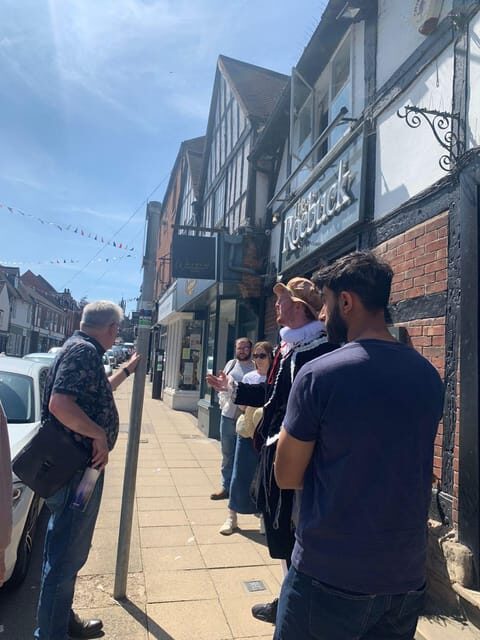 A tour of Warwick with Queen Elizabeth's secret lover - Key Points