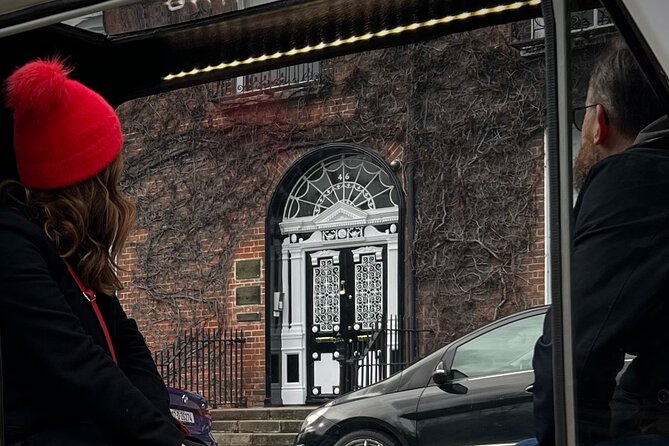 A Unique and Fun 1 Hour city tour of Dublin - Key Points