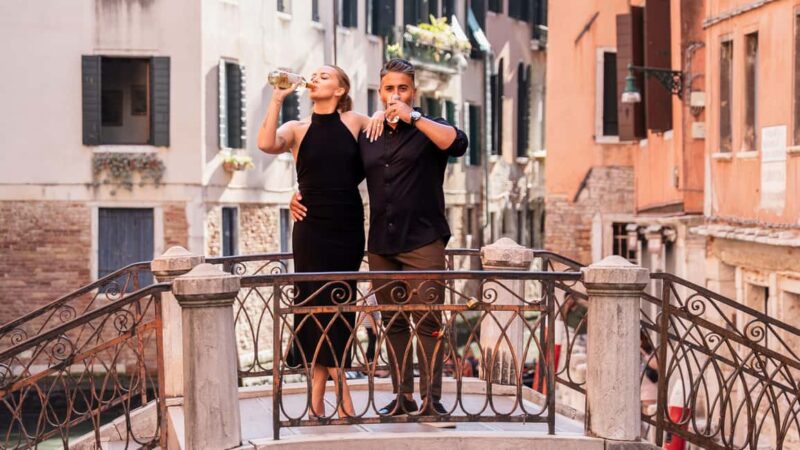 A Unique Photoshoot in Venice - Exploring Venice’s Iconic Spots: Rialto and Beyond
