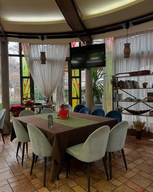 A walk through the heart of Yerevan: history, culture, and enjoyment - The Cascade: Panoramic Views and Artistic Displays