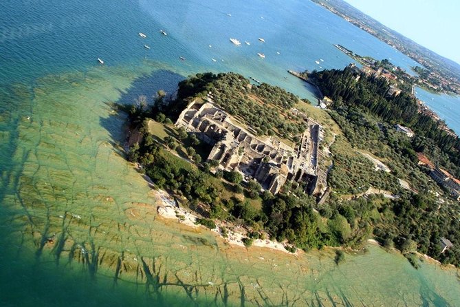 A walking tour and a mini-cruise in Sirmione - The Roman Heritage of Grotte di Catullo