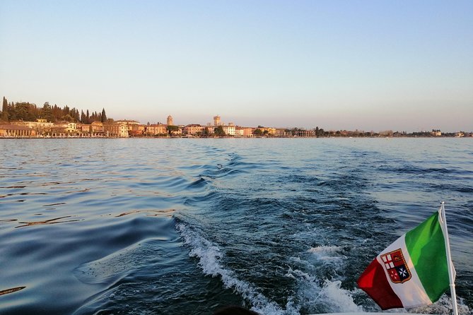 A walking tour and a mini-cruise in Sirmione - Guided Tours of Sirmione’s Most Iconic Landmarks