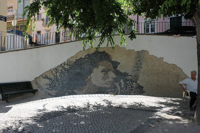 A Walking Tour of Old Lisbon - The Guide: Maria’s Expertise and Personality