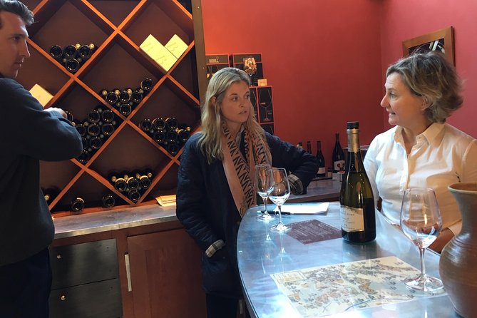 A Winey Day Out: Sauvignon Blanc Wine Tour of Sancerre and Pouilly-Fumé - Savoring a Traditional Gourmet Lunch in a Local Restaurant