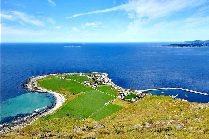 Aalesund Highlights +Alnes the most beautiful island 4H Excursion - The Iconic Alnes Lighthouse and Coastal Defenses