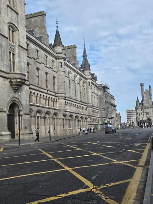 Aberdeen: Guided Walking Tour - Aberdeen Art Gallery and Cultural Scene