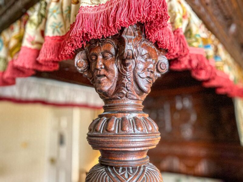 Aberdeen, Shire Castle & Distillery Private Group Day Tour - Crathes Castle: A 16th Century Masterpiece with Beautiful Gardens