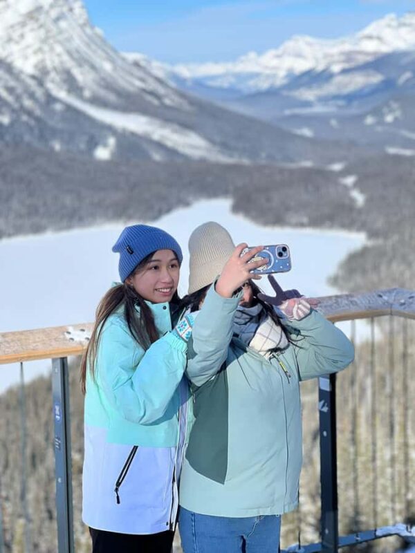 Abraham IceBubble, Peyto, Bow Lake with Snowshoeing& Icewalk - Bow Lakes Peaceful Winter Landscape