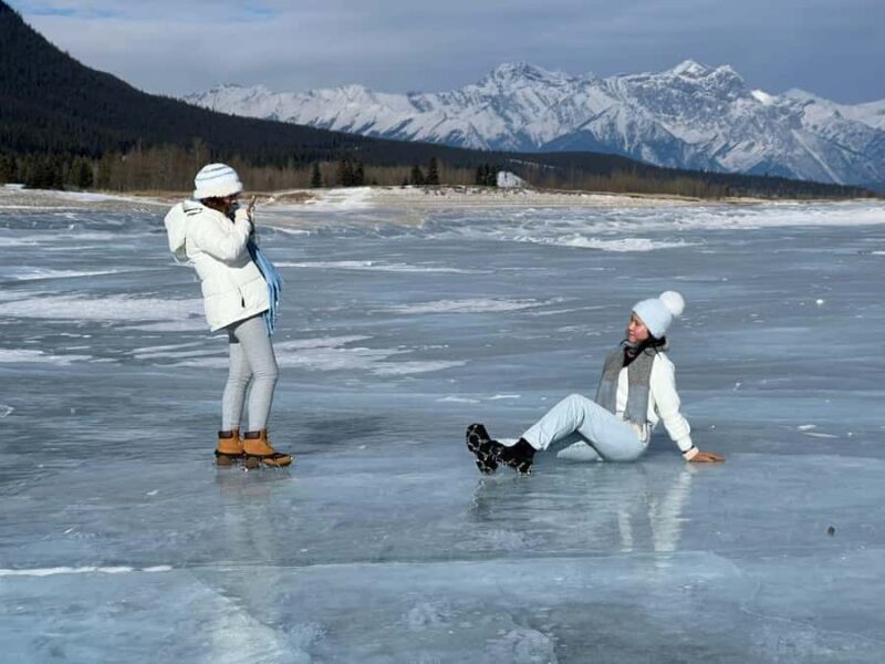 Abraham IceBubble, Peyto, Bow Lake with Snowshoeing& Icewalk - Abraham Lake and Sunwapta Falls Alternation