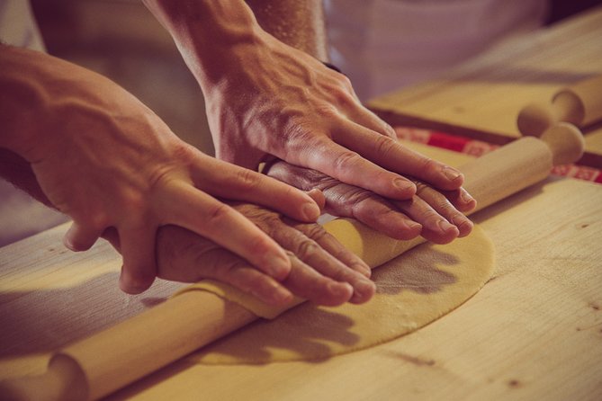 Abruzzo Traditional Pasta Making with 85y old local Grandma - Meeting Point and How to Join the Tour