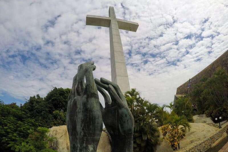 -Acapulco: 4Hrs City Tour w/Peace Chapel and Mural of Diego - Witness the Famous Cliff Divers at La Quebrada