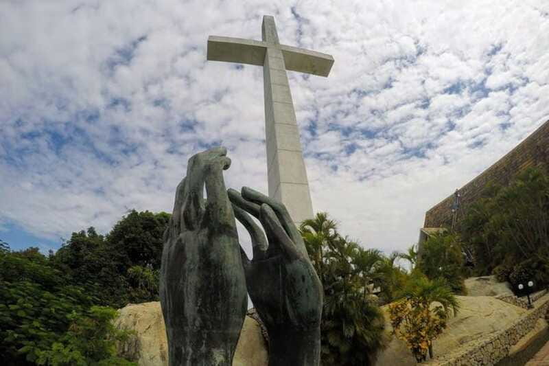 -Acapulco: 4Hrs City Tour w/Peace Chapel and Mural of Diego - Scenic Drive along Acapulco Bay and Las Brisas