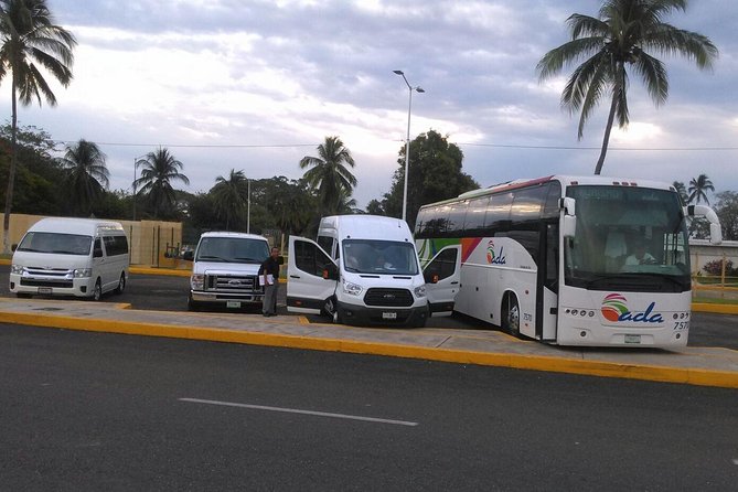 Acapulco Airport Roundtrip Transfers - The Professional and Friendly Drivers