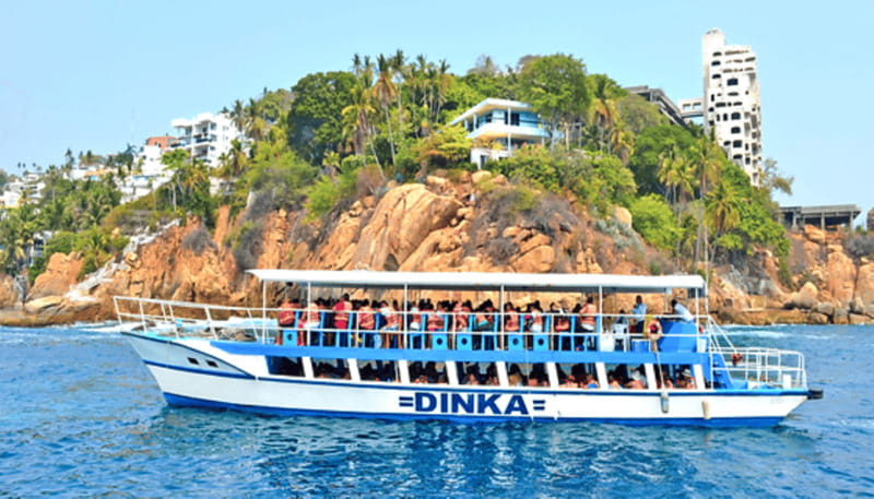 Acapulco: Crystal Bottom Boat Tour to La Roqueta Island - Comparing This Tour to Similar Experiences