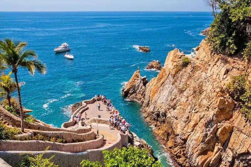 Acapulco: Express Cliff Diving Show Tour - Exciting Cliff Diving Show in Acapulco for $35