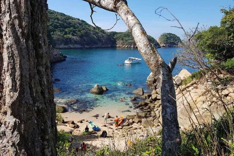 -Acapulco: La Roqueta Island Hiking and Snorkeling Tour - Snorkeling in the Crystal-Clear Waters of La Roqueta Island