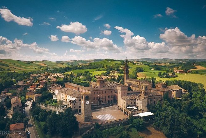 Acetaia Classica - Balsamic Vinegar Factory Tour & Tasting - Exploring Castelvetro di Modena: The Medieval Charm