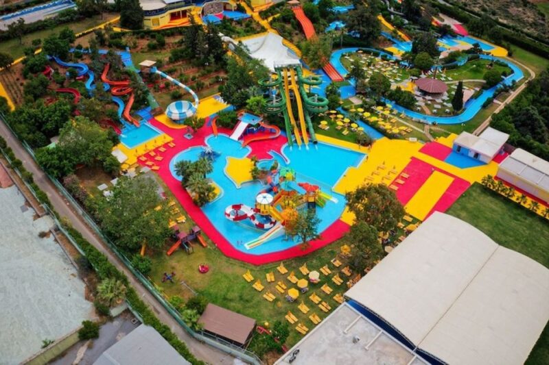 Acqua Plus Water Park Admission with Optional Transfer - Unique Features of the Park’s Design and Atmosphere