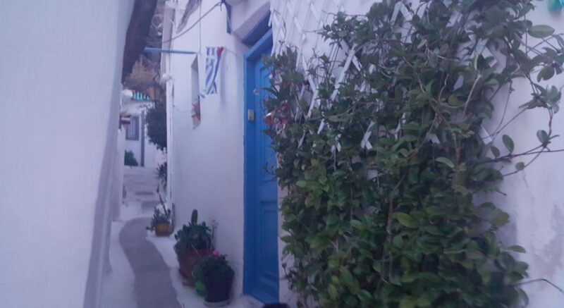 Acropolis, Parthenon and Plaka Guided tour with entrances - Experience the Bustling Atmosphere of Monastiraki