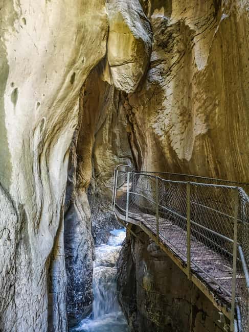 Adelboden: Countryside and Alpine Sightseeing Tour - Scenic Photo Stops and Panoramic Mountain Views