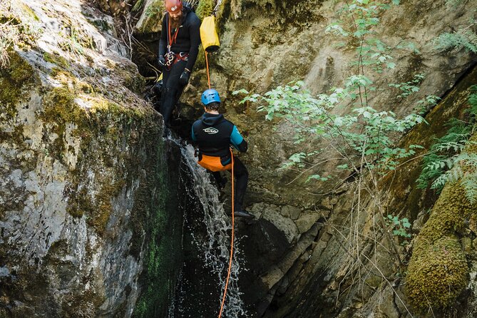 Adrenaline Canyoning Kelowna - Starting Out at the Kelowna Fruit Stand & Cafe