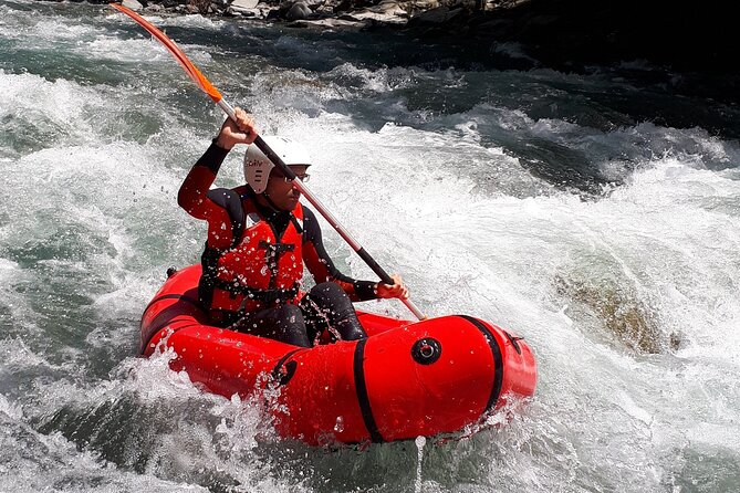 Adrenaline kayaking on the Lima and Serchio rivers in Bagni di Lucca - The Guide and Safety Standards