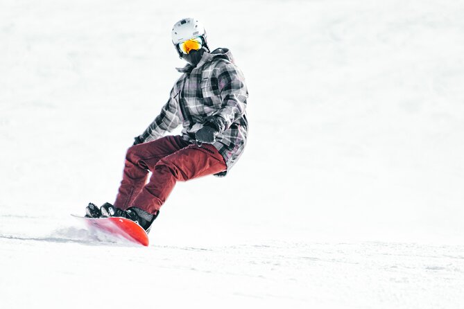 Adult and Youth Snowboard Rental Packages in Breckenridge - Location and Pickup in Breckenridge