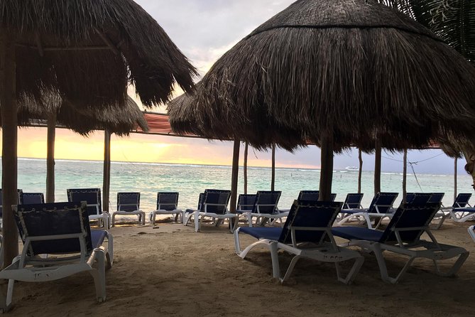 ADULTS GOLD A day at the beach at Los Arrecifes Restaurant-Open Bar And Massage. - The 40-Minute Full-Body Massage on the Beach