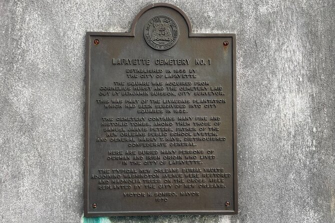 Adults-Only Garden District Cemetery Anne Rice True Crime Tour - Starting Point and Tour Logistics in the Garden District