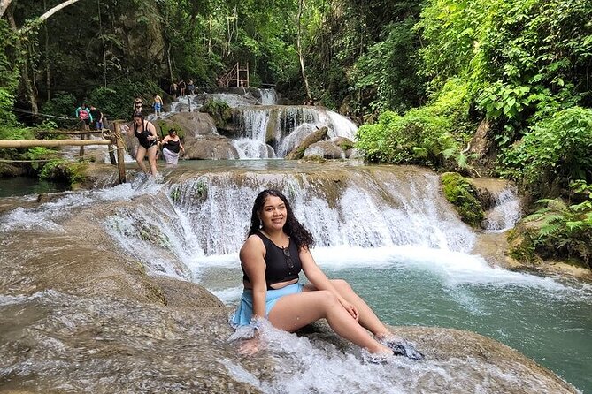 Adventure between Waterfalls and Jungle Private Service - Authentic Flavors at a Community Restaurant