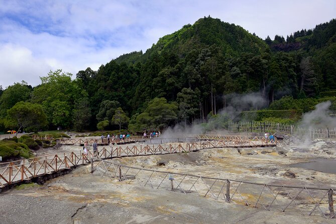 Adventure in the Furnas, with volcanoes, lagoons and tea plantations - Miradouro Pico Do Ferro: Panoramic Views Over Furnas