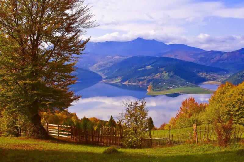 Adventure trip from Iasi: Hiking in the Carpathian Mountains - Breathtaking Hikes at Bicajel Gorges and Chamois Spotting